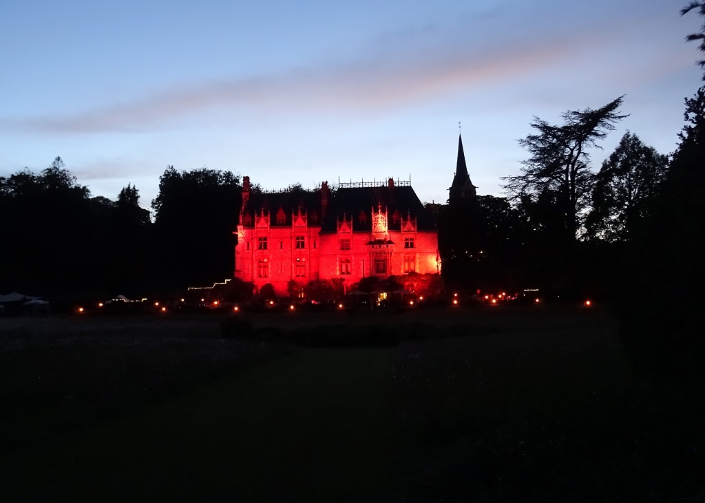 château de Clères éclairé pendant l'événement Pierres en Lumières 2022